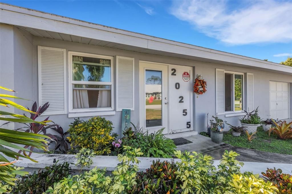 Под контрактом: $249,900 (2 спален, 2 ванн, 1922 Квадратных фут)