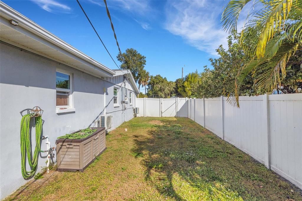 Под контрактом: $249,900 (2 спален, 2 ванн, 1922 Квадратных фут)