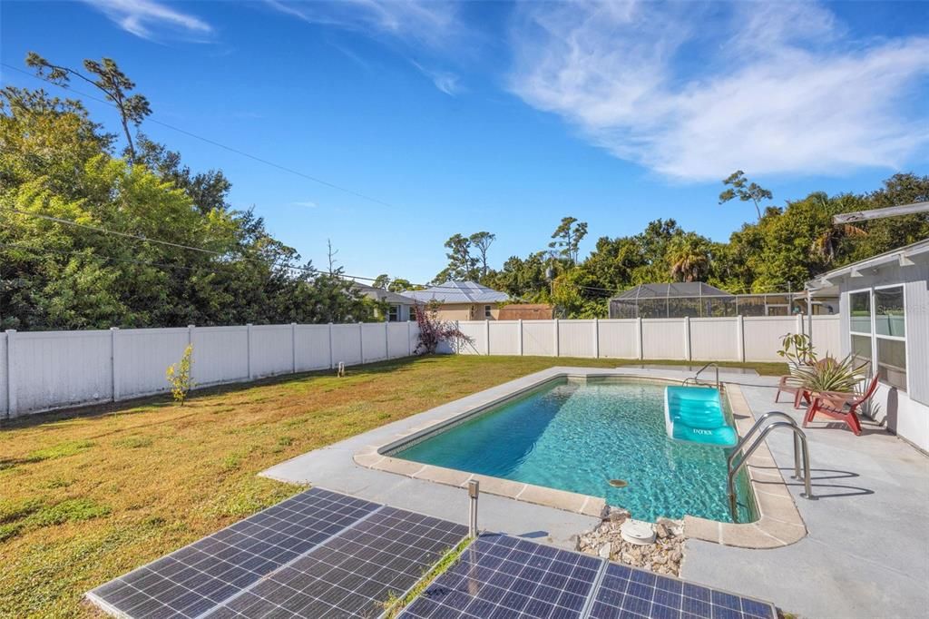 Под контрактом: $249,900 (2 спален, 2 ванн, 1922 Квадратных фут)