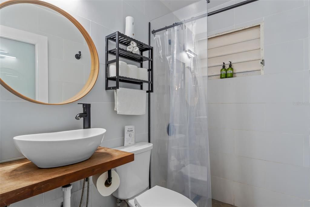 В аренду: $1,850 (3 спален, 1 ванн, 850 Квадратных фут)