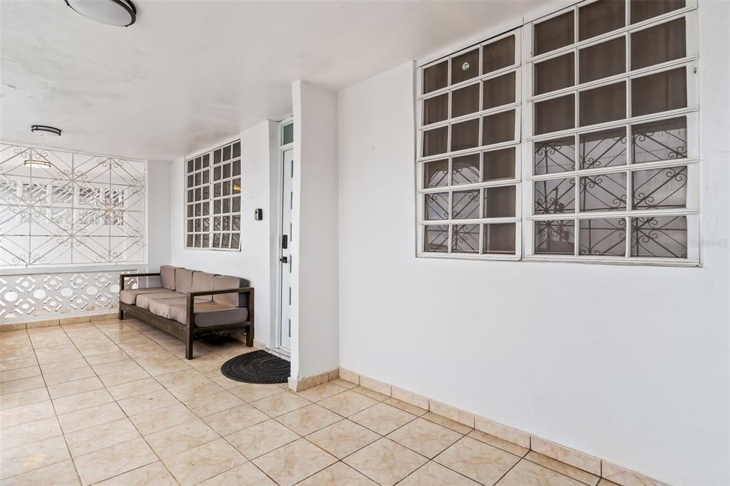 В аренду: $1,850 (3 спален, 1 ванн, 850 Квадратных фут)