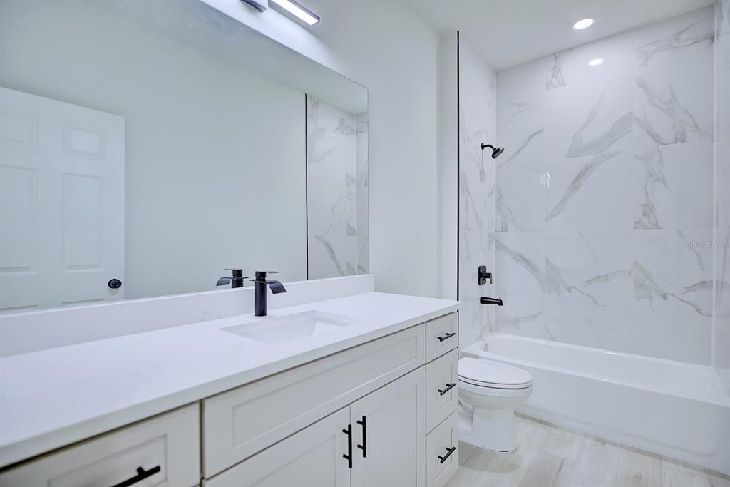 待售: $579,900 (4 贝兹, 4 浴室, 2203 平方英尺)