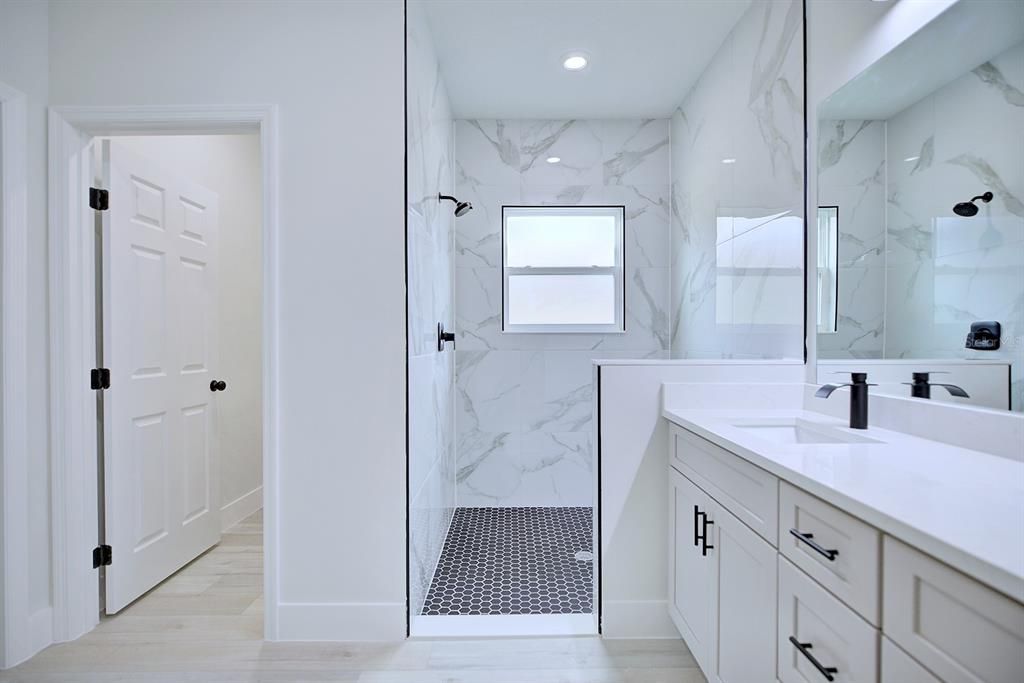 待售: $579,900 (4 贝兹, 4 浴室, 2203 平方英尺)