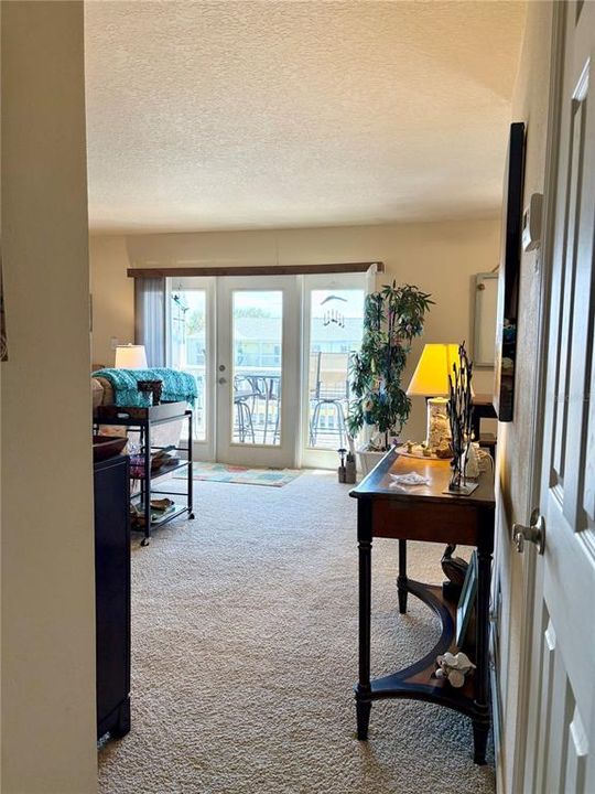 Под контрактом: $3,200 (2 спален, 1 ванн, 912 Квадратных фут)