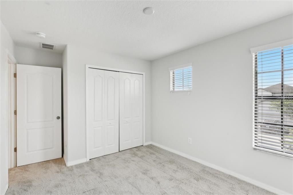 合同活跃: $2,888 (4 贝兹, 3 浴室, 2625 平方英尺)