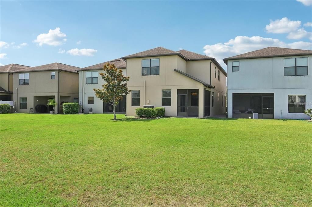 合同活跃: $2,888 (4 贝兹, 3 浴室, 2625 平方英尺)