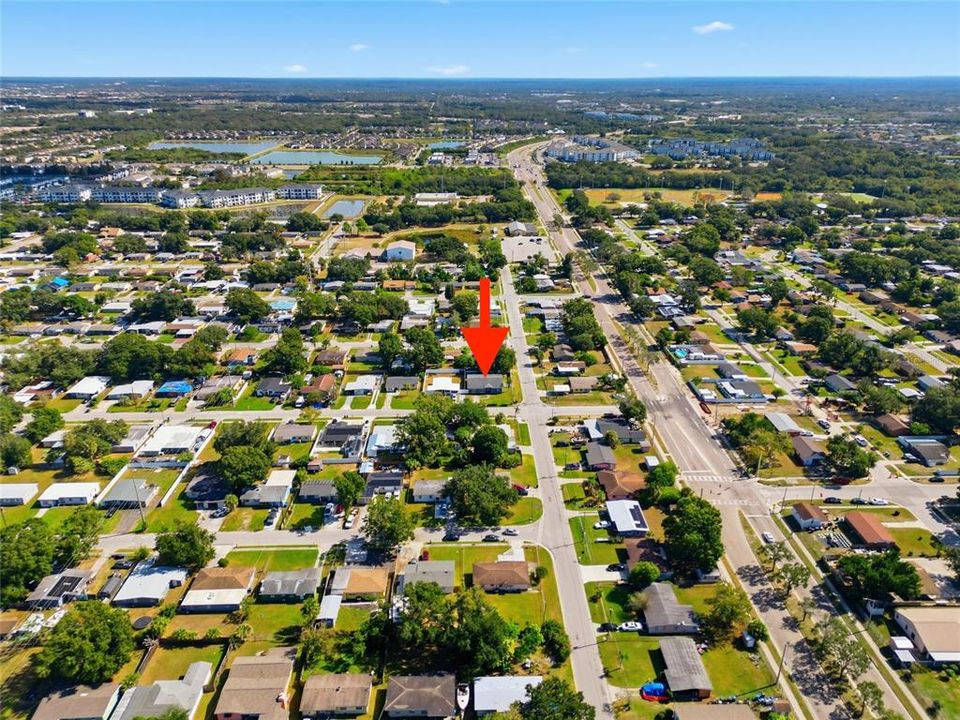 合同活跃: $330,000 (3 贝兹, 3 浴室, 2063 平方英尺)