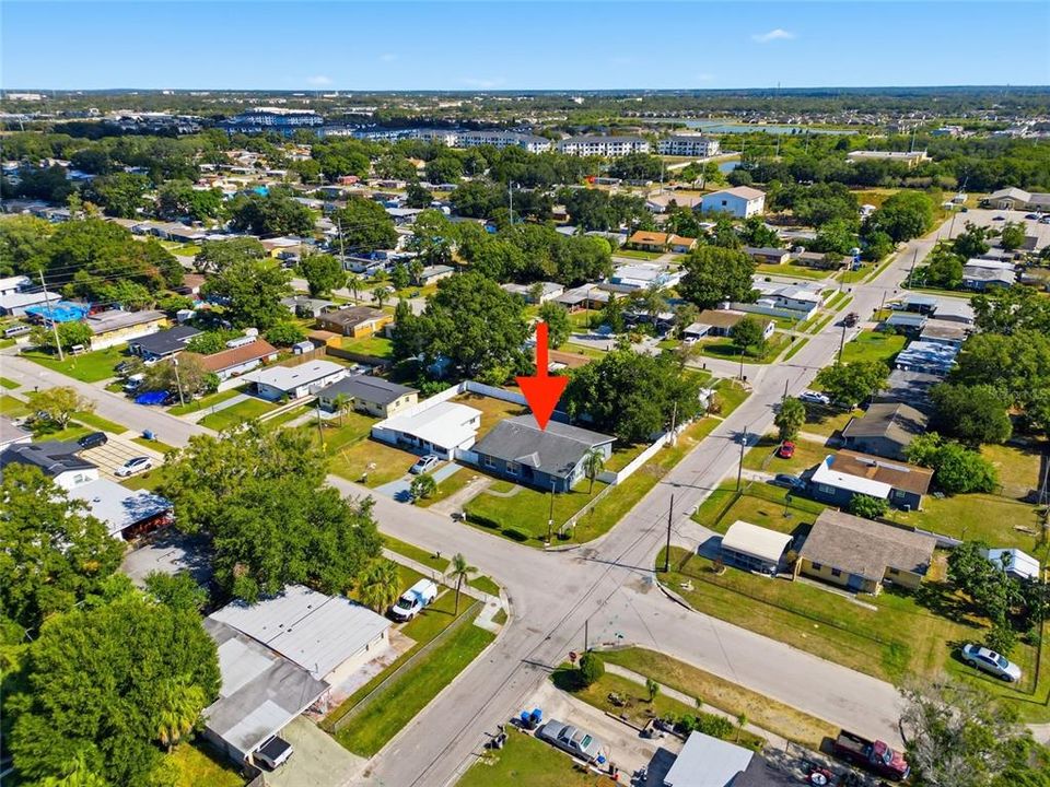 合同活跃: $330,000 (3 贝兹, 3 浴室, 2063 平方英尺)