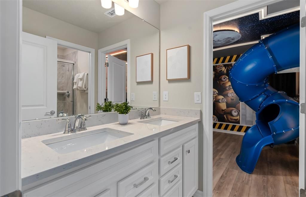 Activo con contrato: $1,141,640 (10 camas, 8 baños, 4382 Pies cuadrados)