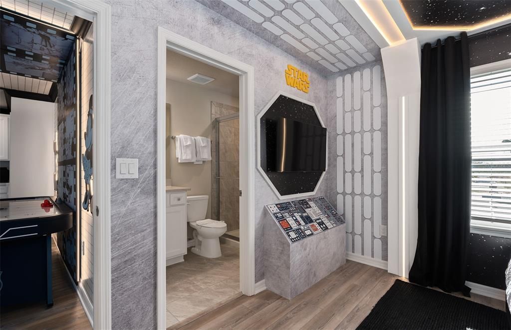 Activo con contrato: $1,141,640 (10 camas, 8 baños, 4382 Pies cuadrados)