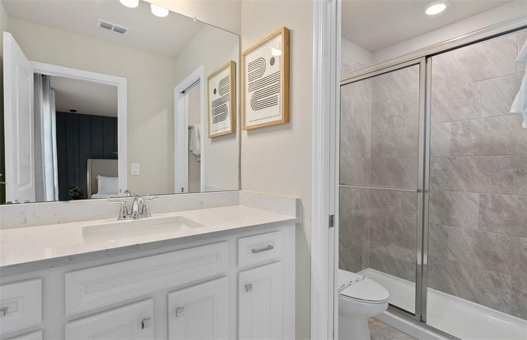 Activo con contrato: $1,141,640 (10 camas, 8 baños, 4382 Pies cuadrados)