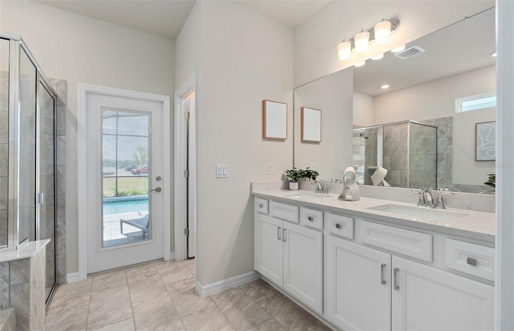 Activo con contrato: $1,141,640 (10 camas, 8 baños, 4382 Pies cuadrados)