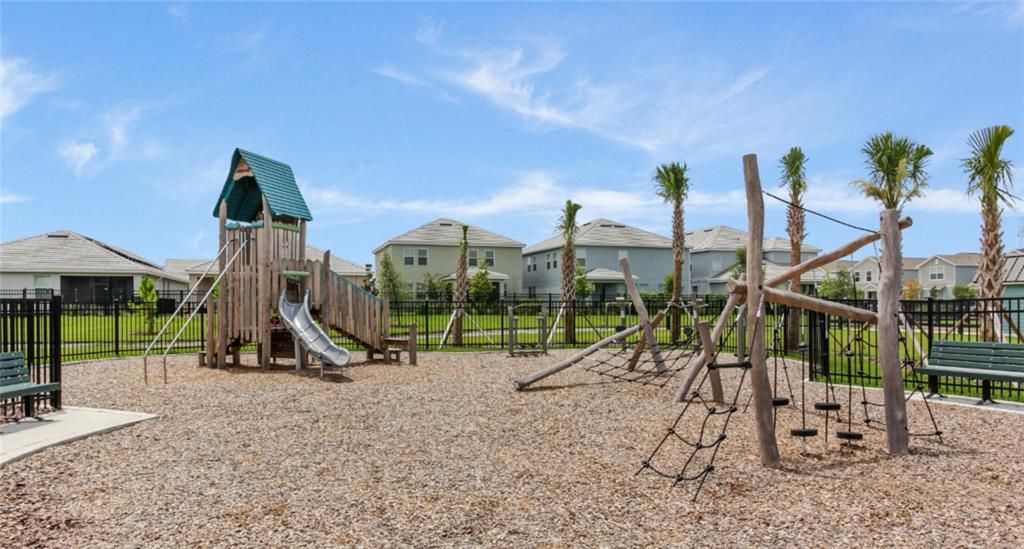 出租: $3,300 (5 贝兹, 3 浴室, 2638 平方英尺)