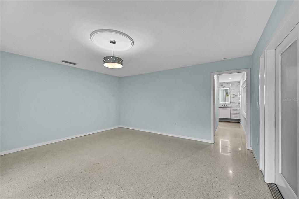 For Sale: $699,900 (3 beds, 3 baths, 2359 Square Feet)