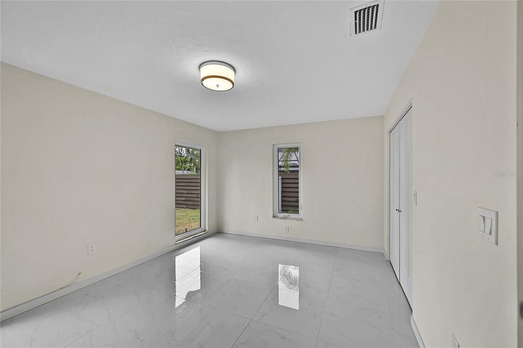 For Sale: $699,900 (3 beds, 3 baths, 2359 Square Feet)