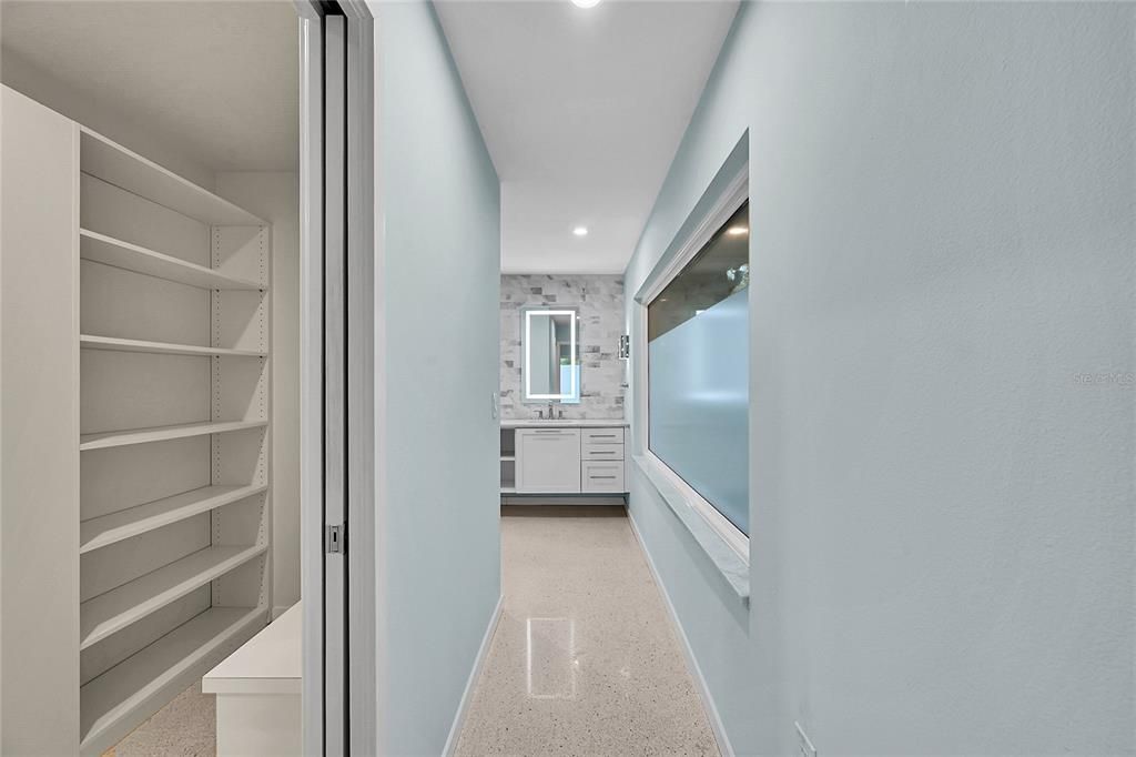 For Sale: $699,900 (3 beds, 3 baths, 2359 Square Feet)