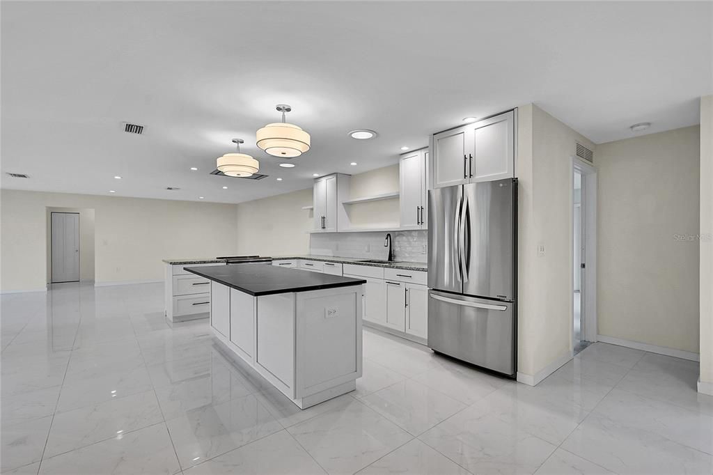 For Sale: $699,900 (3 beds, 3 baths, 2359 Square Feet)