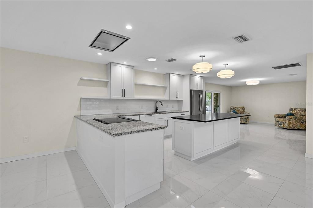 For Sale: $699,900 (3 beds, 3 baths, 2359 Square Feet)