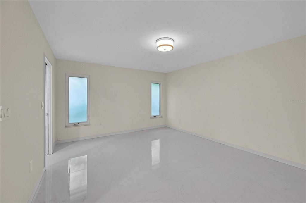 For Sale: $699,900 (3 beds, 3 baths, 2359 Square Feet)