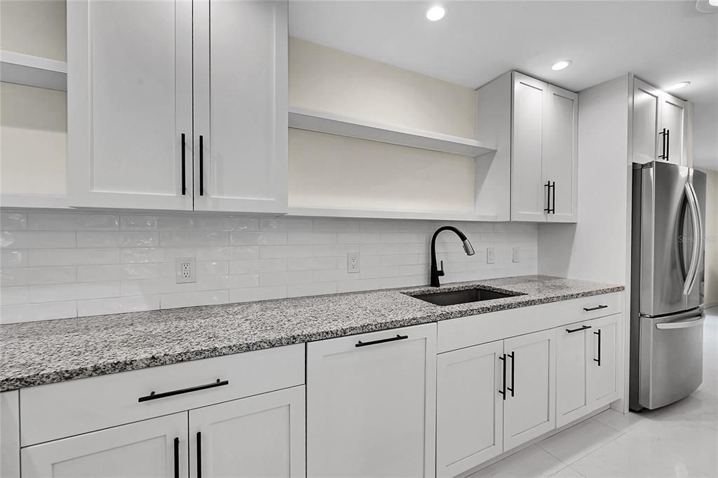 For Sale: $699,900 (3 beds, 3 baths, 2359 Square Feet)