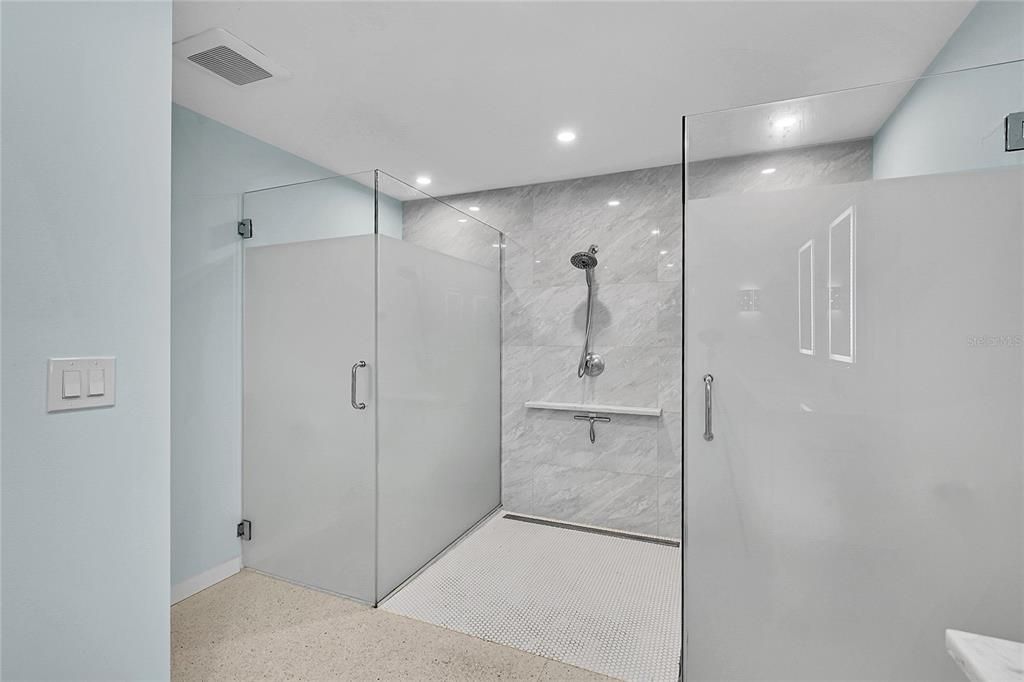 For Sale: $699,900 (3 beds, 3 baths, 2359 Square Feet)