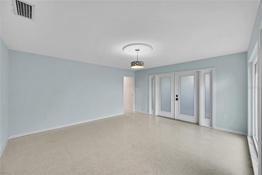 For Sale: $699,900 (3 beds, 3 baths, 2359 Square Feet)