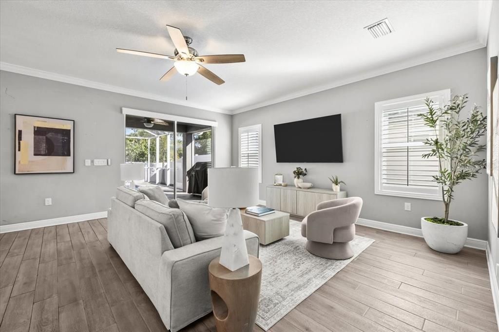 合同活跃: $719,900 (4 贝兹, 3 浴室, 2673 平方英尺)