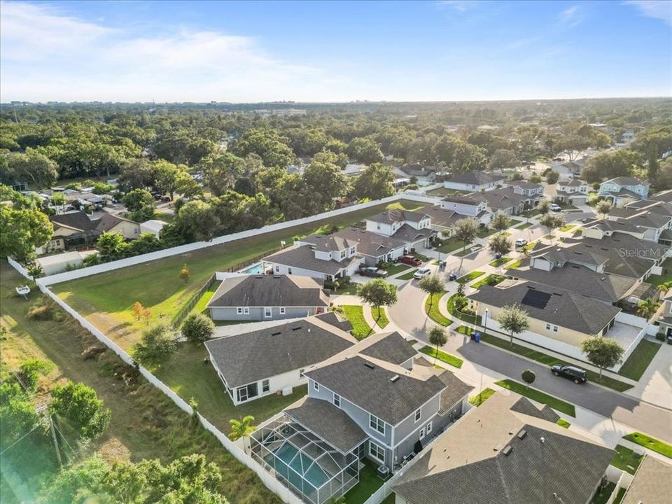 合同活跃: $719,900 (4 贝兹, 3 浴室, 2673 平方英尺)