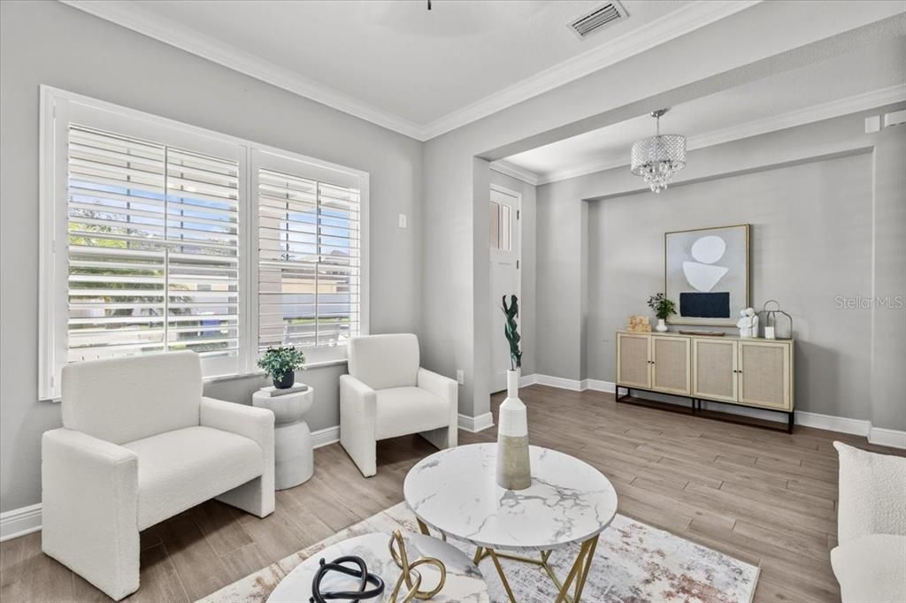 合同活跃: $719,900 (4 贝兹, 3 浴室, 2673 平方英尺)