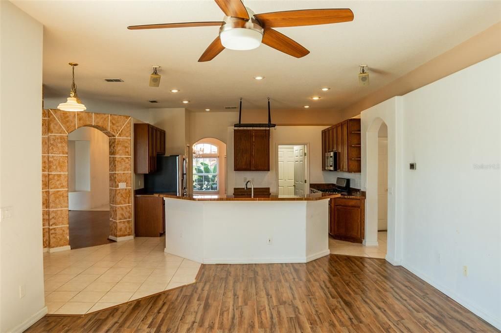 Active With Contract: $439,900 (4 beds, 3 baths, 2367 Square Feet)