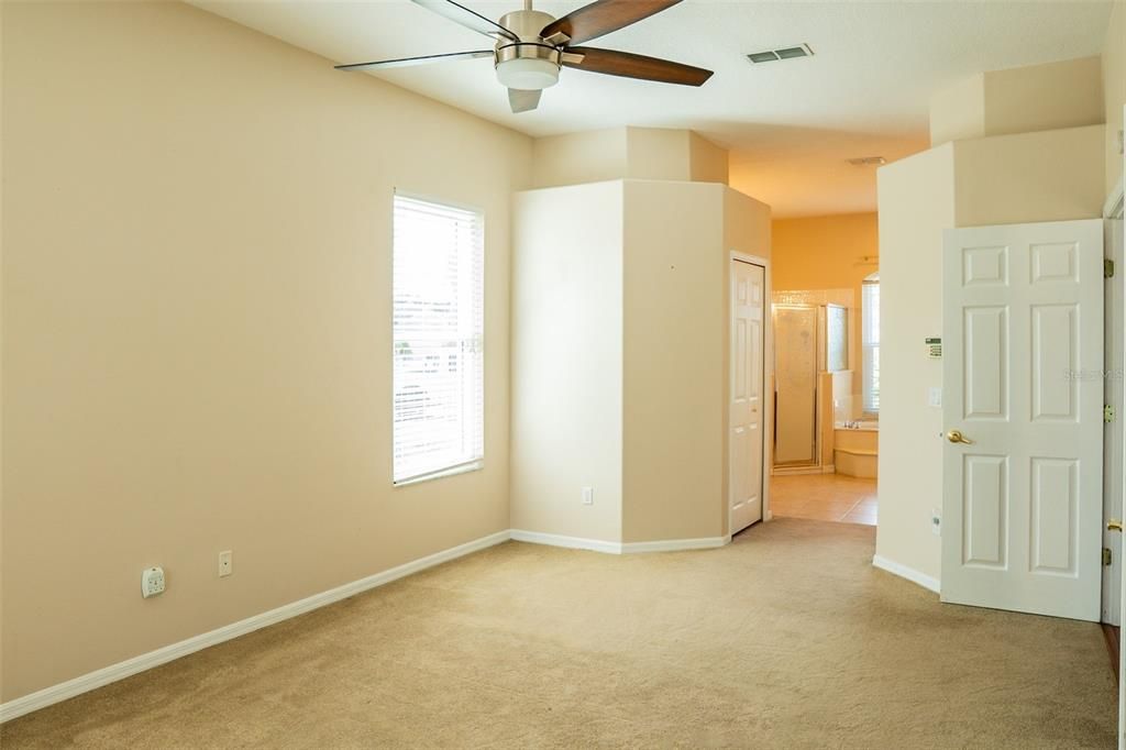 Active With Contract: $439,900 (4 beds, 3 baths, 2367 Square Feet)