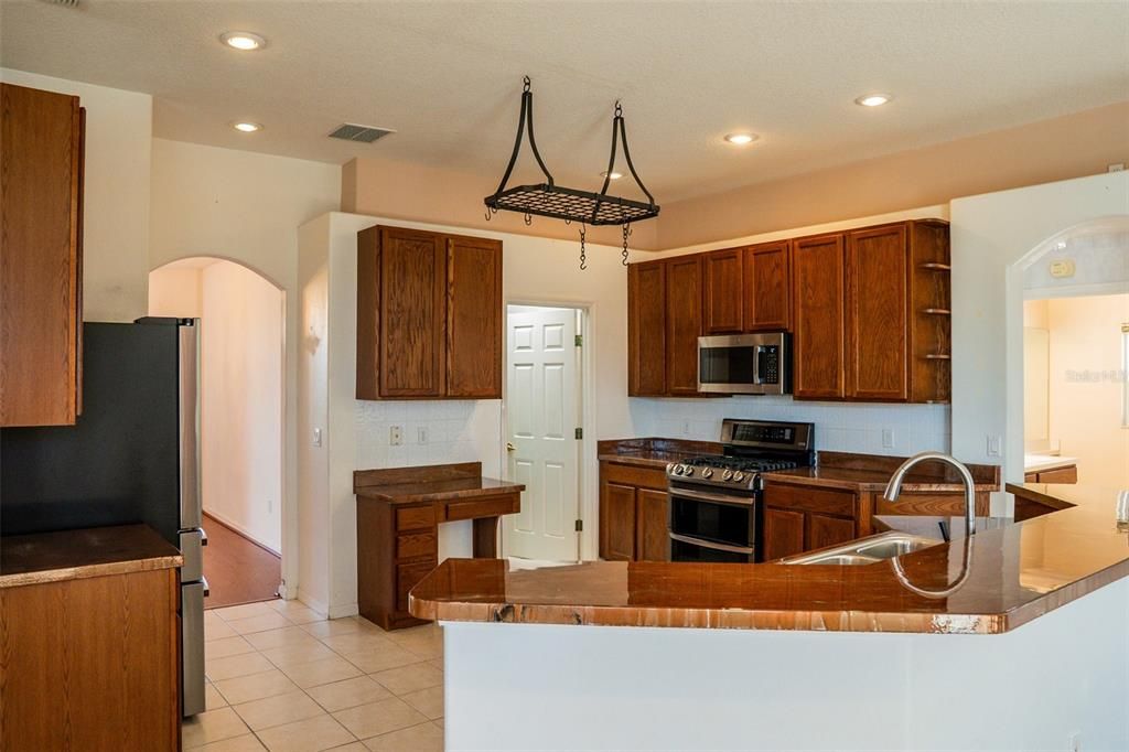 Active With Contract: $439,900 (4 beds, 3 baths, 2367 Square Feet)