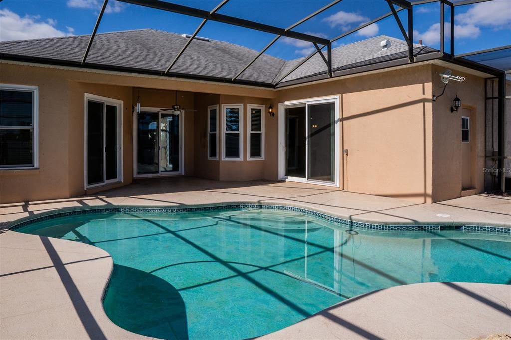 Active With Contract: $439,900 (4 beds, 3 baths, 2367 Square Feet)