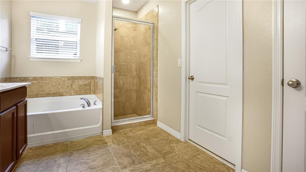 На продажу: $299,000 (3 спален, 2 ванн, 1747 Квадратных фут)