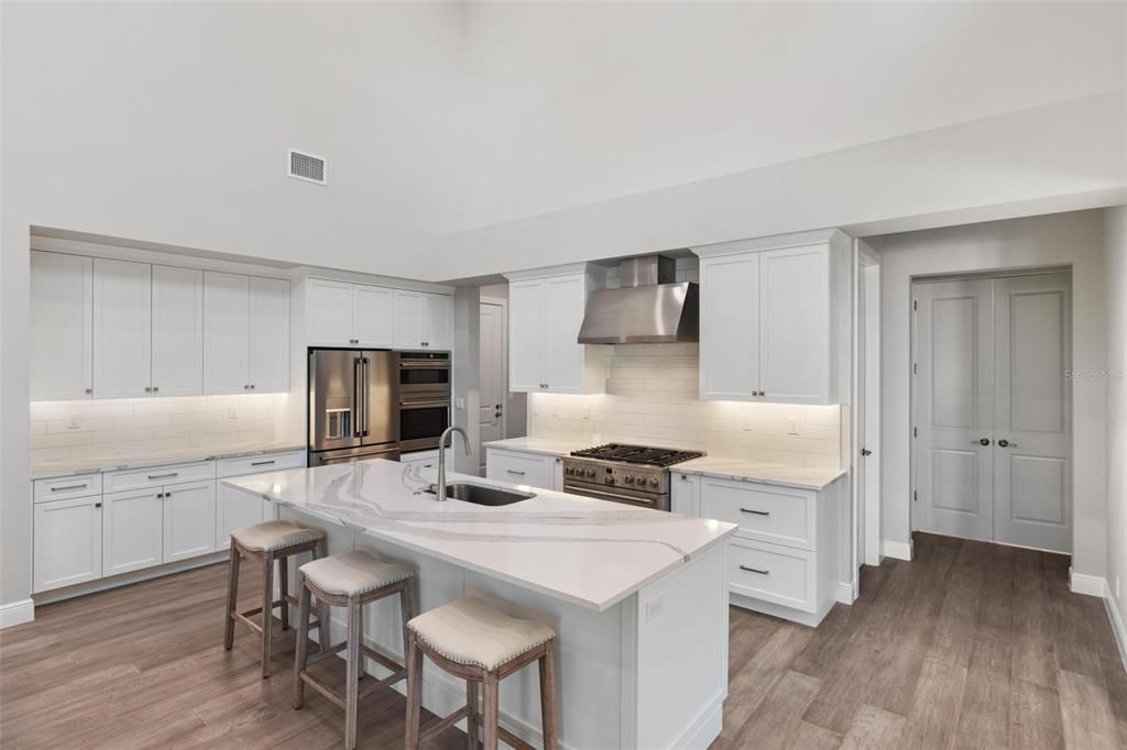 待售: $2,950,000 (5 贝兹, 4 浴室, 3810 平方英尺)