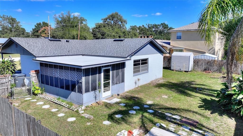 На продажу: $245,000 (2 спален, 1 ванн, 1320 Квадратных фут)