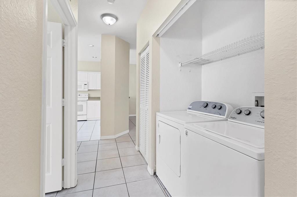 Под контрактом: $215,000 (2 спален, 2 ванн, 1167 Квадратных фут)