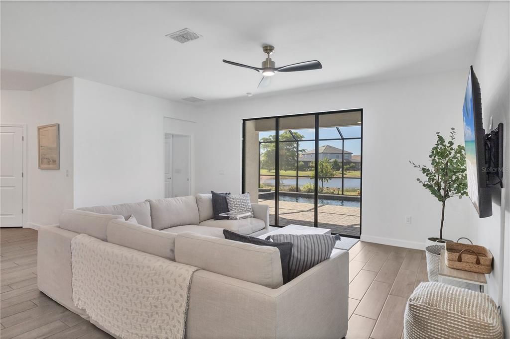 En Renta: $7,500 (3 camas, 3 baños, 2027 Pies cuadrados)