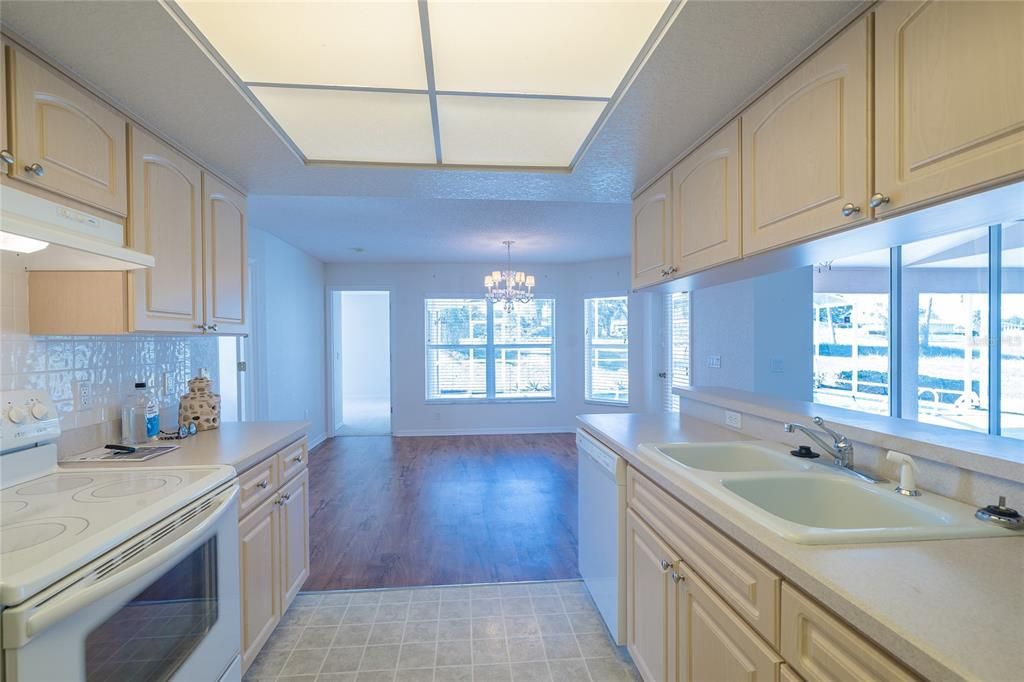 Active With Contract: $332,000 (4 beds, 2 baths, 1747 Square Feet)