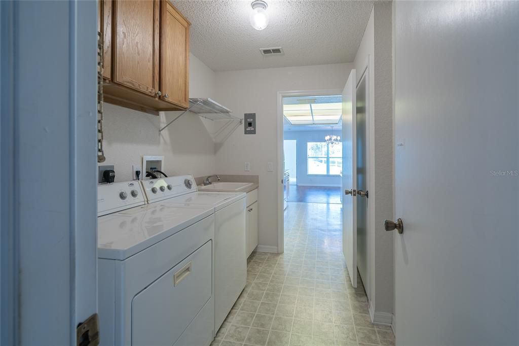 Active With Contract: $332,000 (4 beds, 2 baths, 1747 Square Feet)