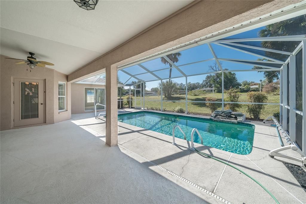 Active With Contract: $332,000 (4 beds, 2 baths, 1747 Square Feet)