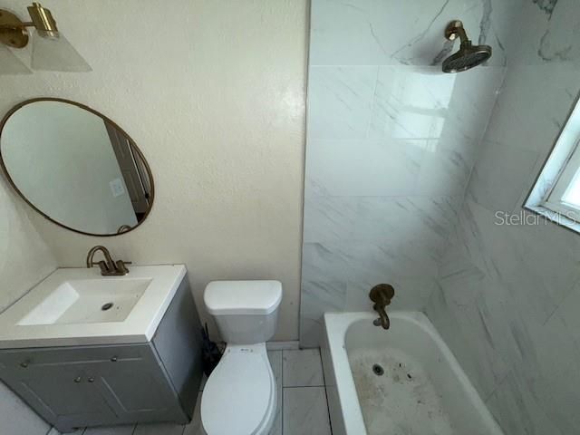 На продажу: $179,900 (4 спален, 2 ванн, 1700 Квадратных фут)