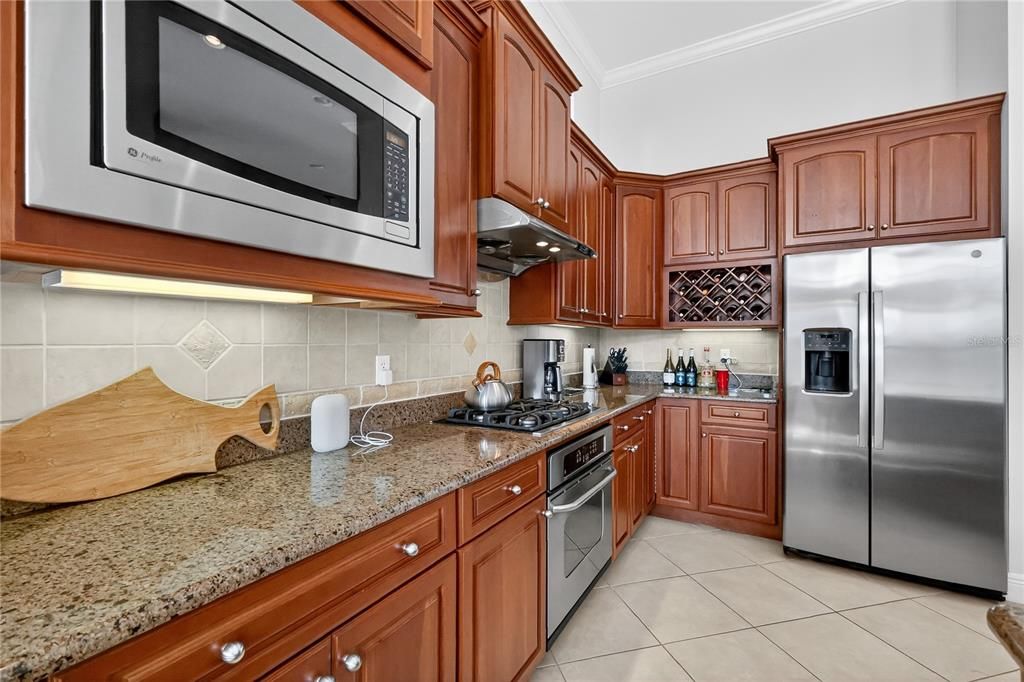 For Sale: $728,000 (4 beds, 3 baths, 2661 Square Feet)