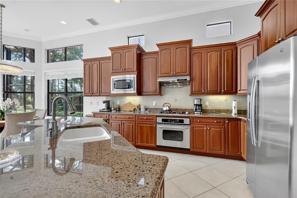 For Sale: $728,000 (4 beds, 3 baths, 2661 Square Feet)