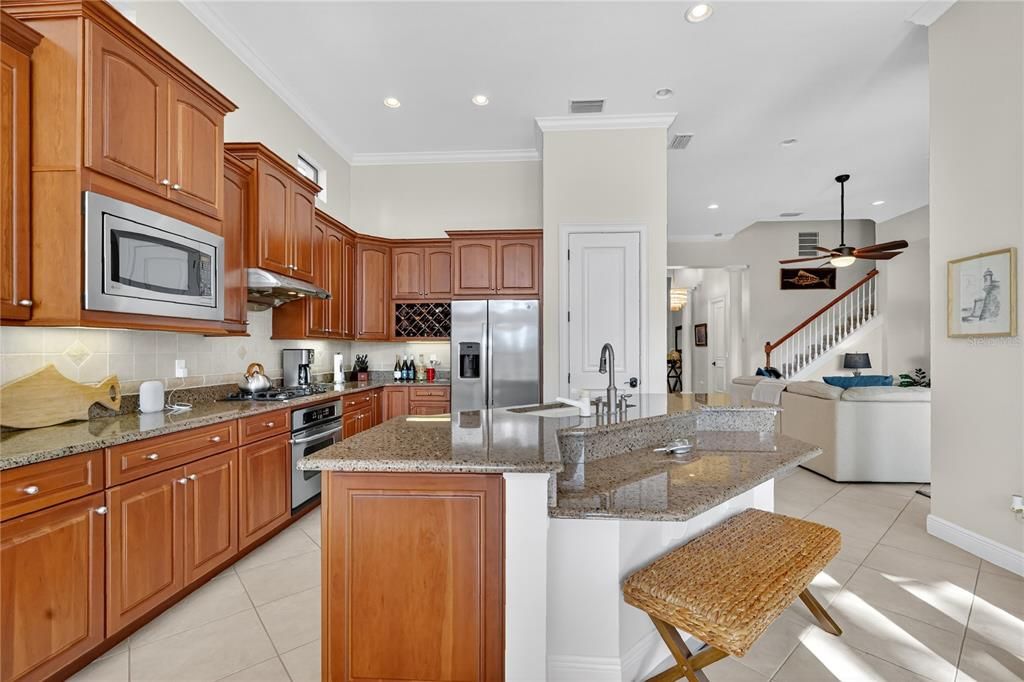 For Sale: $728,000 (4 beds, 3 baths, 2661 Square Feet)