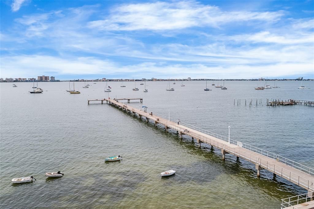 For Rent: $2,000 (2 beds, 1 baths, 944 Square Feet)