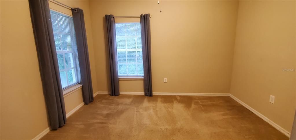 For Rent: $1,850 (1 beds, 1 baths, 1029 Square Feet)