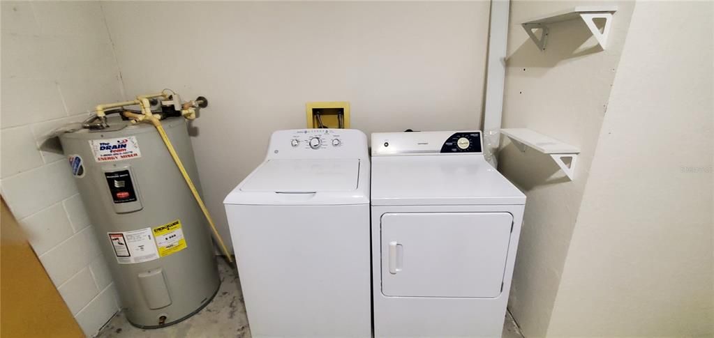 For Rent: $1,850 (1 beds, 1 baths, 1029 Square Feet)