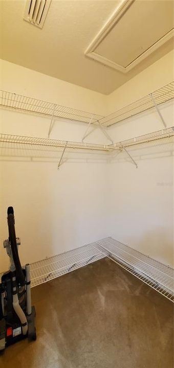 For Rent: $1,850 (1 beds, 1 baths, 1029 Square Feet)