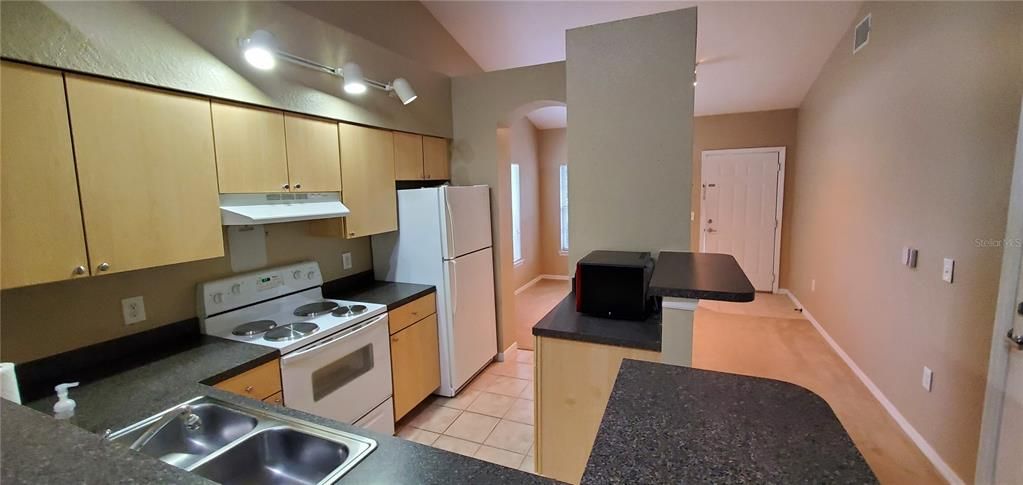 For Rent: $1,850 (1 beds, 1 baths, 1029 Square Feet)